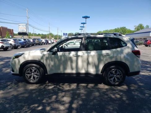 Certified 2023 Subaru Forester Premium AWD/4WD image 7