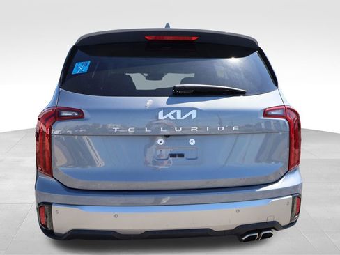 Used 2025 Kia Telluride S image 8