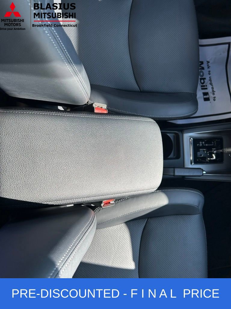 Used 2025 Mitsubishi Outlander Sport SEL AWD/4WD image 70