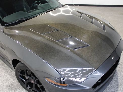 Used 2018 Ford Mustang GT Premium w/ Equipment Group 401A image 8