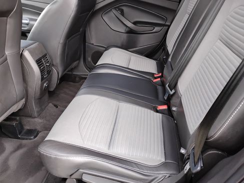 Used 2018 Ford Escape SE w/ Ford Safe & Smart Package image 17