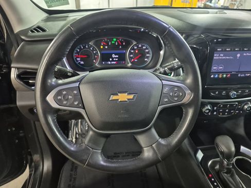 Certified 2021 Chevrolet Traverse LT FWD image 12