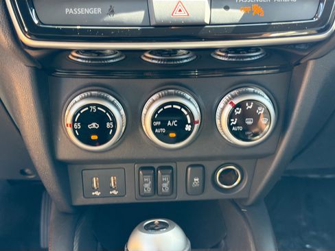 Used 2024 Mitsubishi Outlander Sport SE image 27