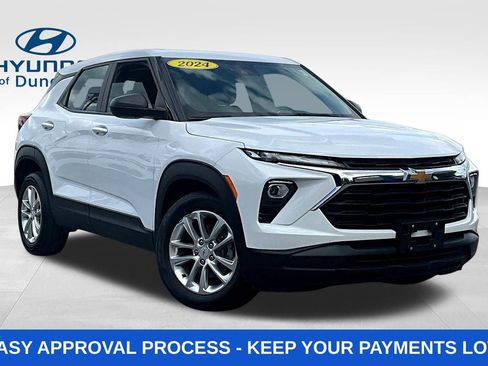 Used 2024 Chevrolet TrailBlazer LS FWD image 3