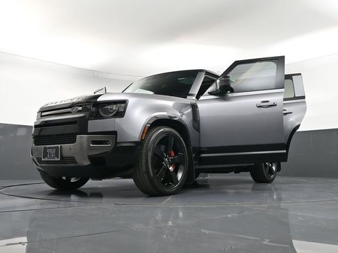 Used 2020 Land Rover Defender 110 X AWD/4WD image 42
