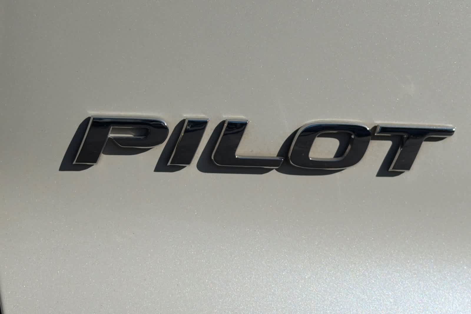 Used 2018 Honda Pilot EX-L image 12