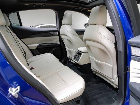 Used 2023 Maserati Grecale Modena AWD/4WD image 36