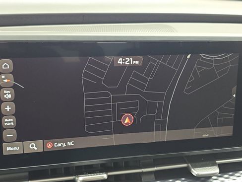 Used 2024 Kia Carnival SX Prestige image 23