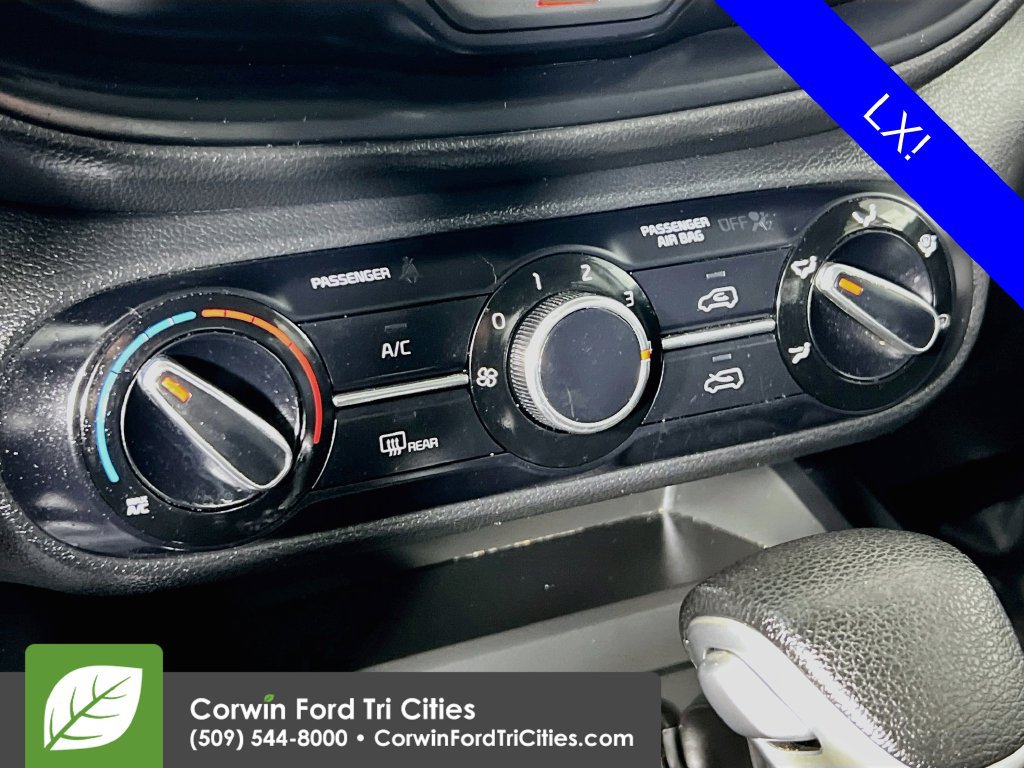 Used 2021 Kia Soul LX FWD image 8