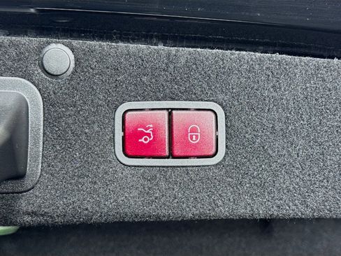 Used 2016 Mercedes-Benz Maybach S 600 image 37