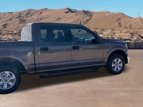 Used 2015 Ford F150 XLT image 12
