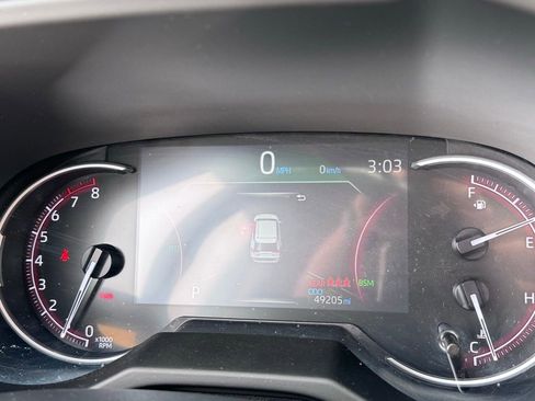 Used 2024 Toyota RAV4 XLE image 28