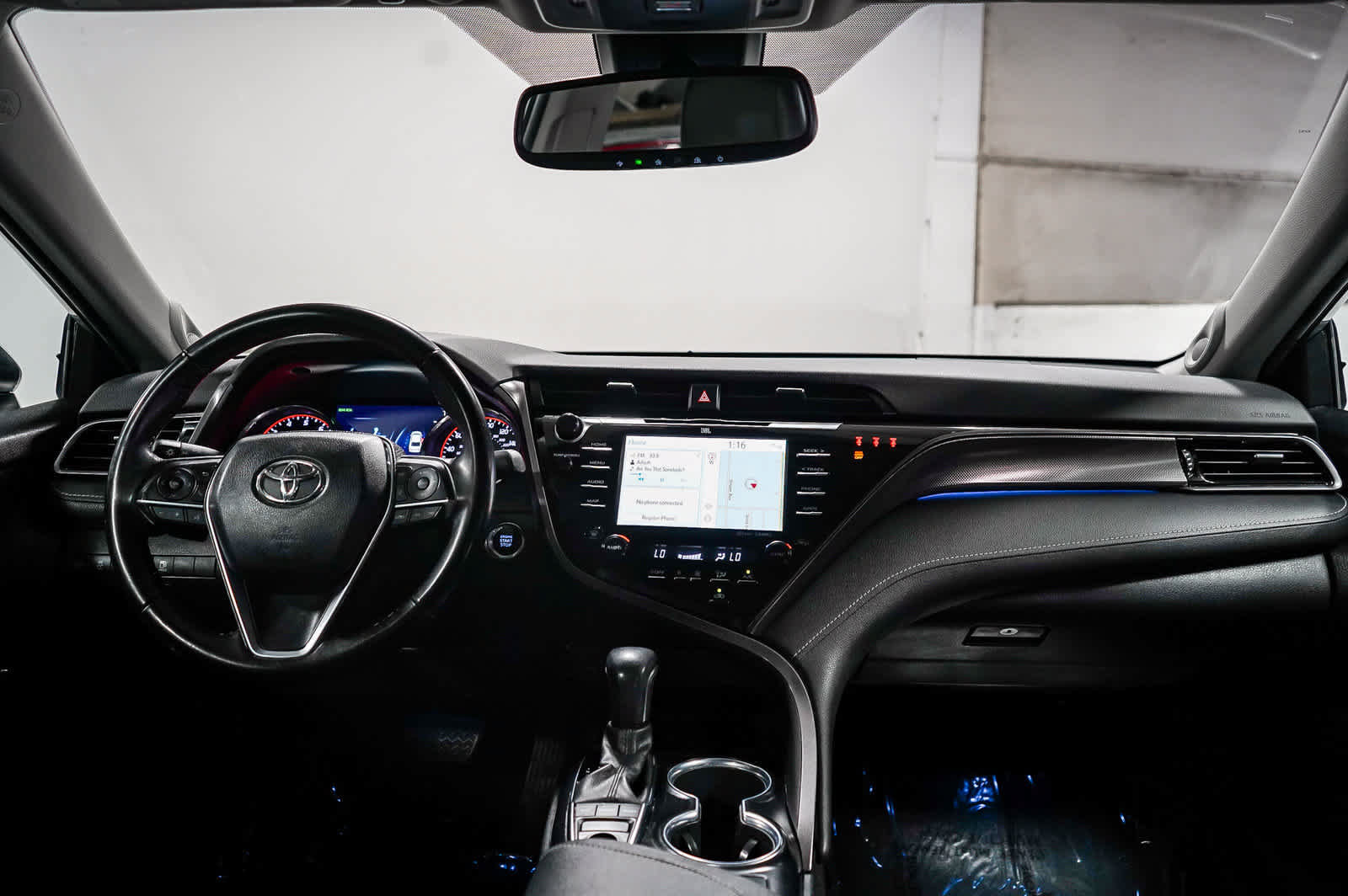 Used 2020 Toyota Camry XSE w/ Navigation Package FWD image 12