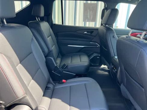 Used 2025 Chevrolet Traverse Z71 w/ Enhanced Driving Package AWD/4WD image 24