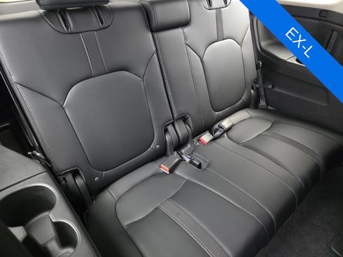 Used 2025 Honda Pilot EX-L image 28