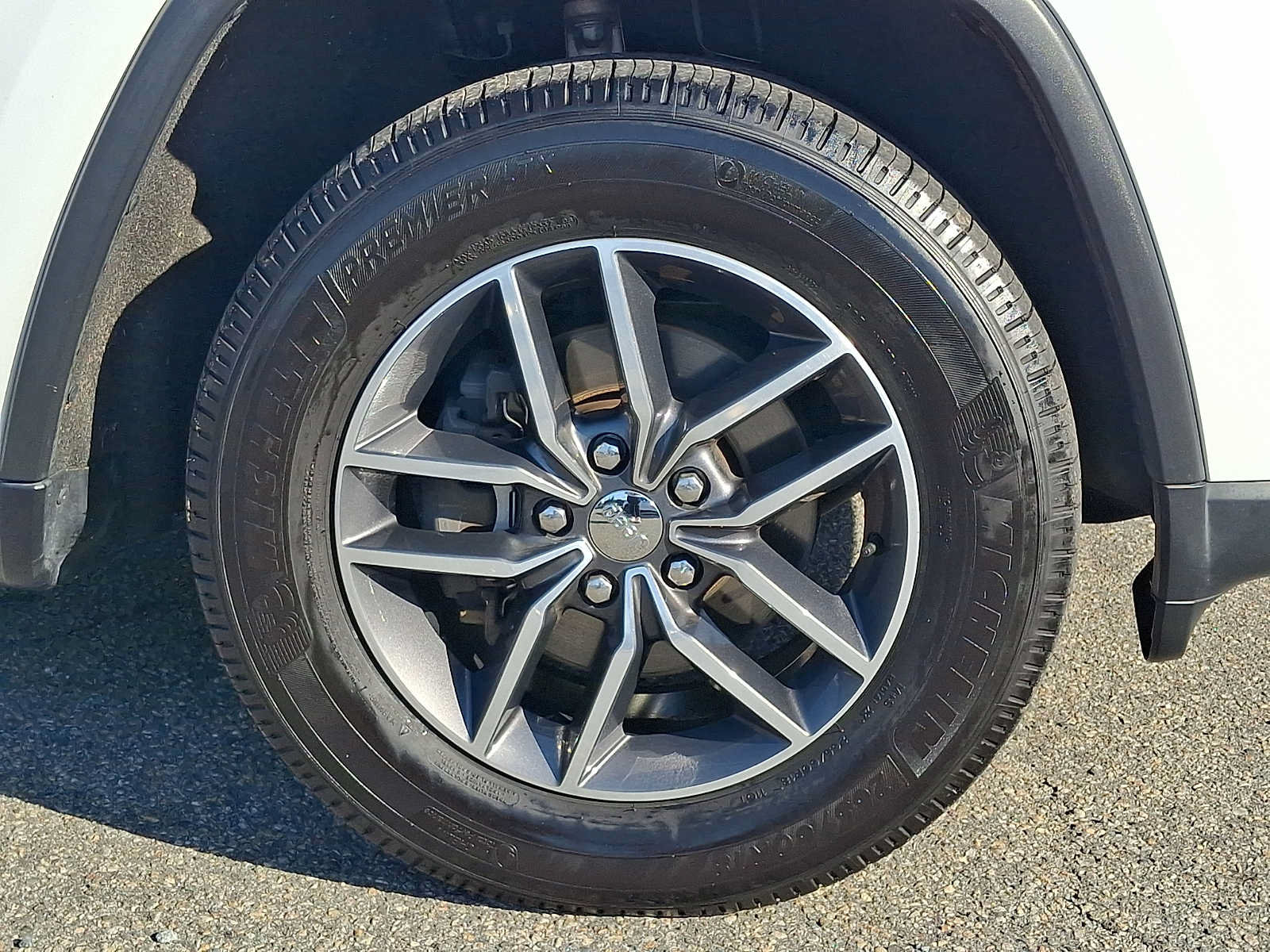 Used 2018 Jeep Grand Cherokee Limited AWD/4WD image 8