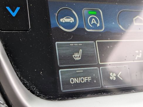 Used 2023 Subaru Outback Premium image 33