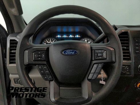 Used 2017 Ford F150 XLT AWD/4WD image 32