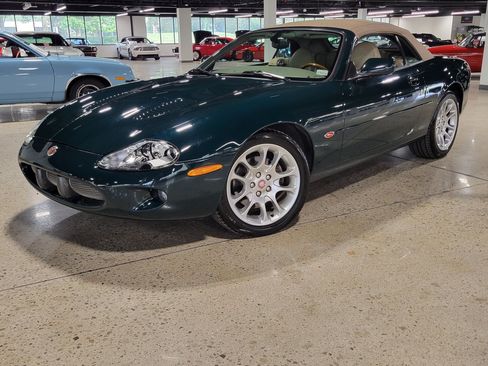 Used 2000 Jaguar XK8 Convertible RWD image 21