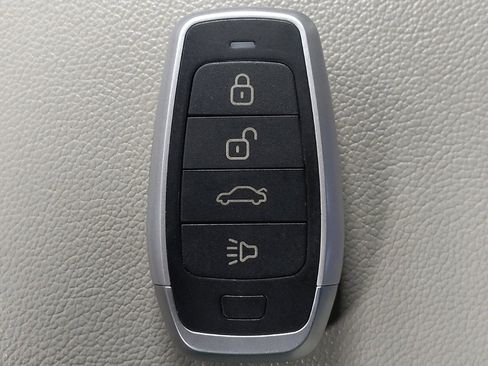 Used 2018 Kia Sportage EX w/ EX Sport Appearance Package image 32