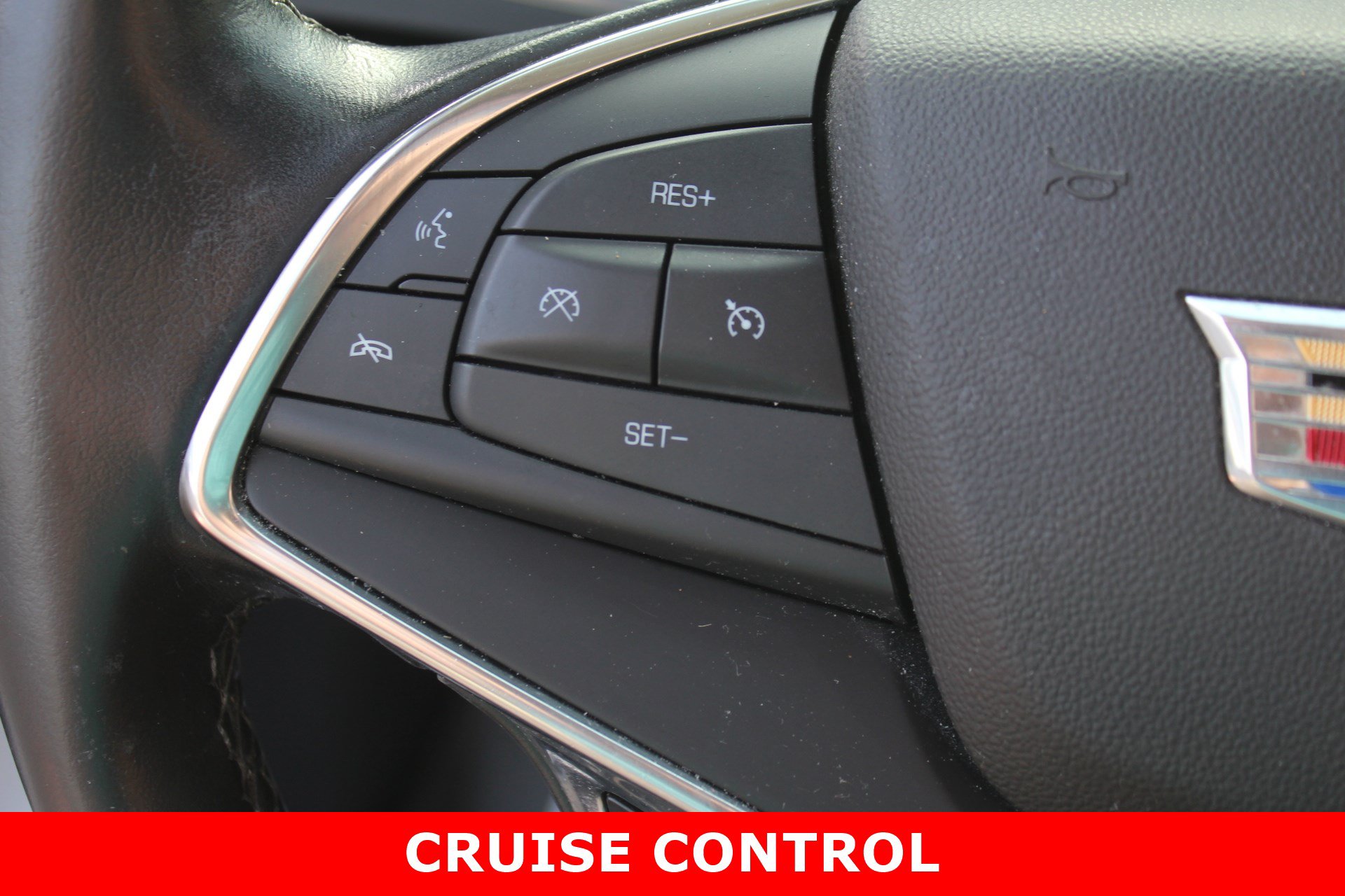 Used 2019 Cadillac XT5 Premium Luxury FWD image 17