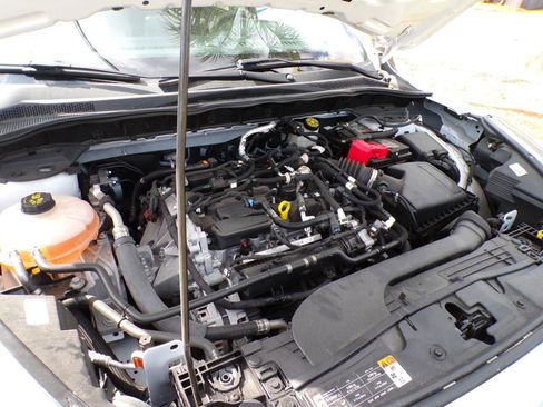 Used 2022 Ford Escape SEL FWD image 9