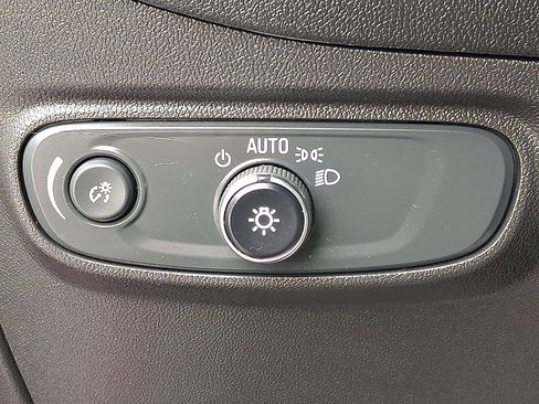 Used 2023 Chevrolet Equinox LT AWD/4WD image 25