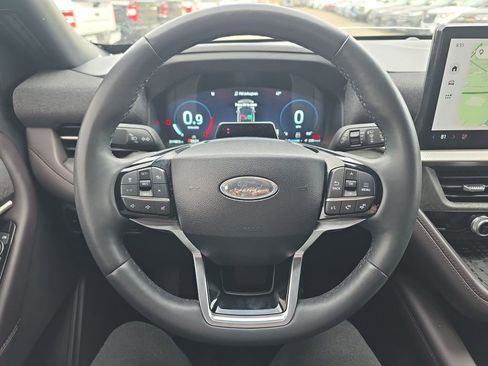 Certified 2025 Ford Explorer Platinum w/ LUX Leather Package AWD/4WD image 25