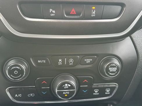 Used 2022 Jeep Cherokee Trailhawk w/ Comfort/Convenience Group image 20