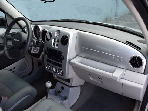 Used 2006 Chrysler PT Cruiser Touring FWD image 31