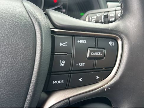 Used 2024 Lexus UX 250h FWD image 34