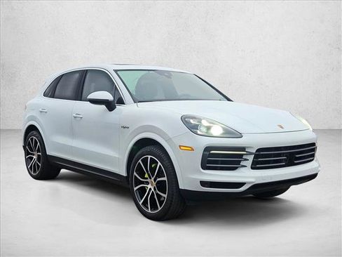 Used 2019 Porsche Cayenne E-Hybrid image 3