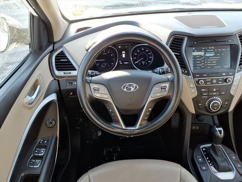 Used 2017 Hyundai Santa Fe Sport w/ 2.4L Tech Package 04 image 10