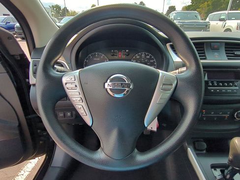 Used 2017 Nissan Sentra S image 17