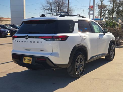 New 2026 Nissan Pathfinder SV image 3