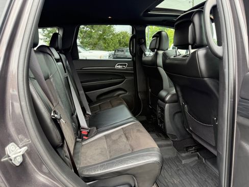 Used 2020 Jeep Grand Cherokee Altitude AWD/4WD image 27