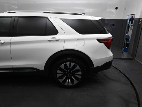 Certified 2026 Ford Explorer Platinum w/ LUX Leather Package AWD/4WD image 16
