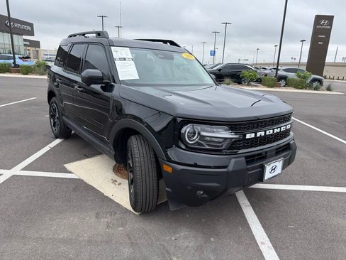 Used 2025 Ford Bronco Sport Outer Banks w/ Outer Banks Tech Package+ image 3