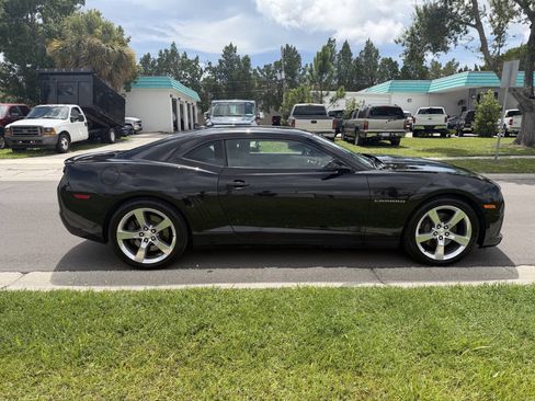 Used 2010 Chevrolet Camaro SS w/ RS Package RWD image 3