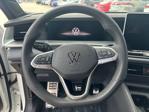 New 2026 Volkswagen Tiguan SE R-Line image 24