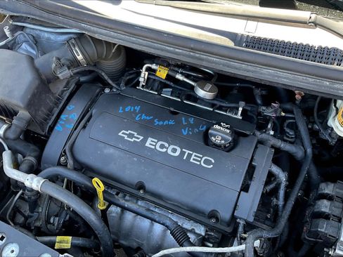 Used 2017 Chevrolet Sonic LT image 32