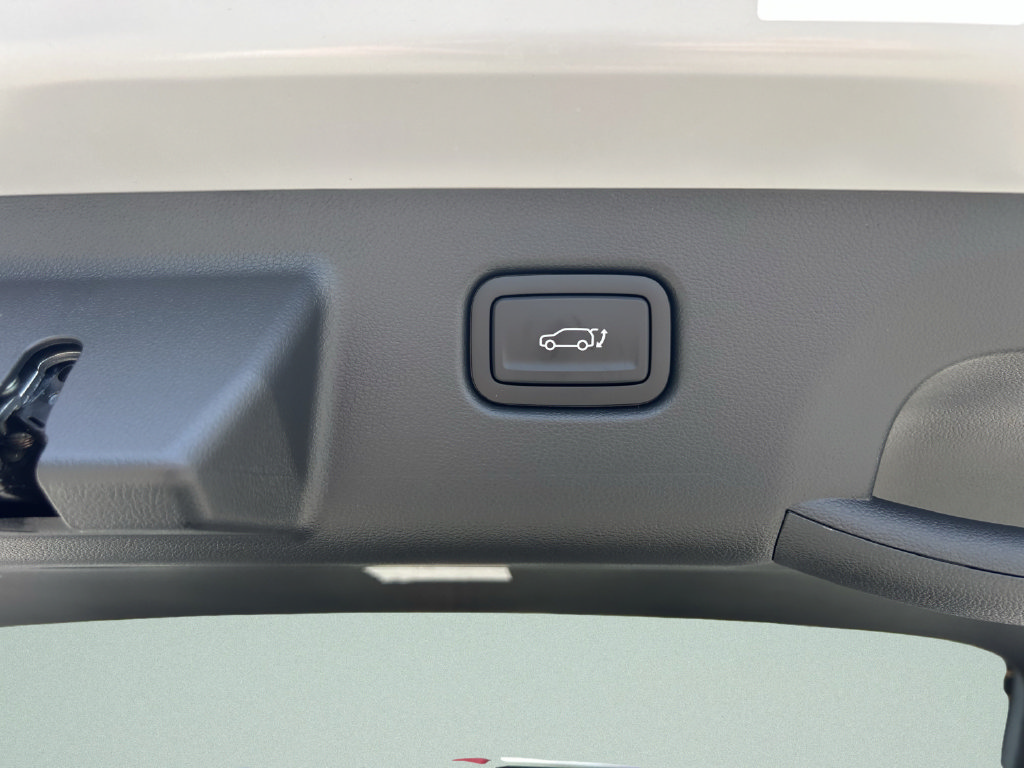 New 2026 Hyundai Kona Limited FWD image 17