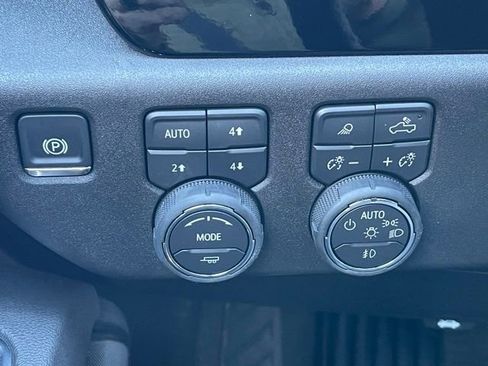 Used 2026 Chevrolet Silverado 2500 LT w/ Trail Boss Package image 14