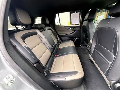 Used 2025 Chevrolet Equinox LT w/ Convenience Package II image 22