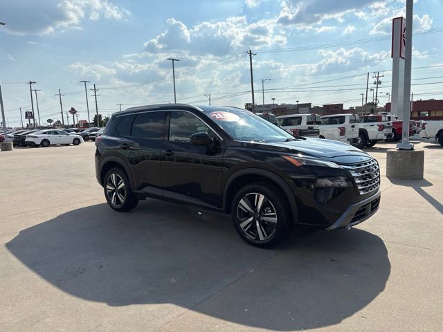 Used 2026 Nissan Rogue SL AWD/4WD image 2