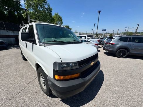 Used 2020 Chevrolet Express 2500 w/ Driver Convenience Package RWD image 5
