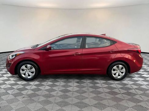Used 2016 Hyundai Elantra SE FWD image 4