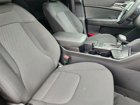New 2026 Kia Sportage LX w/ LX Convenience Package image 10
