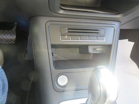 Used 2017 Volkswagen Tiguan SEL image 18