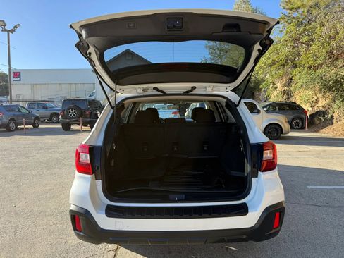 Used 2019 Subaru Outback 2.5i Premium w/ Popular Package #2 AWD/4WD image 18